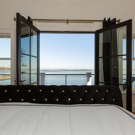 Villa Luxury Oceanfront Bayside Jewel à Quincy Extérieur photo