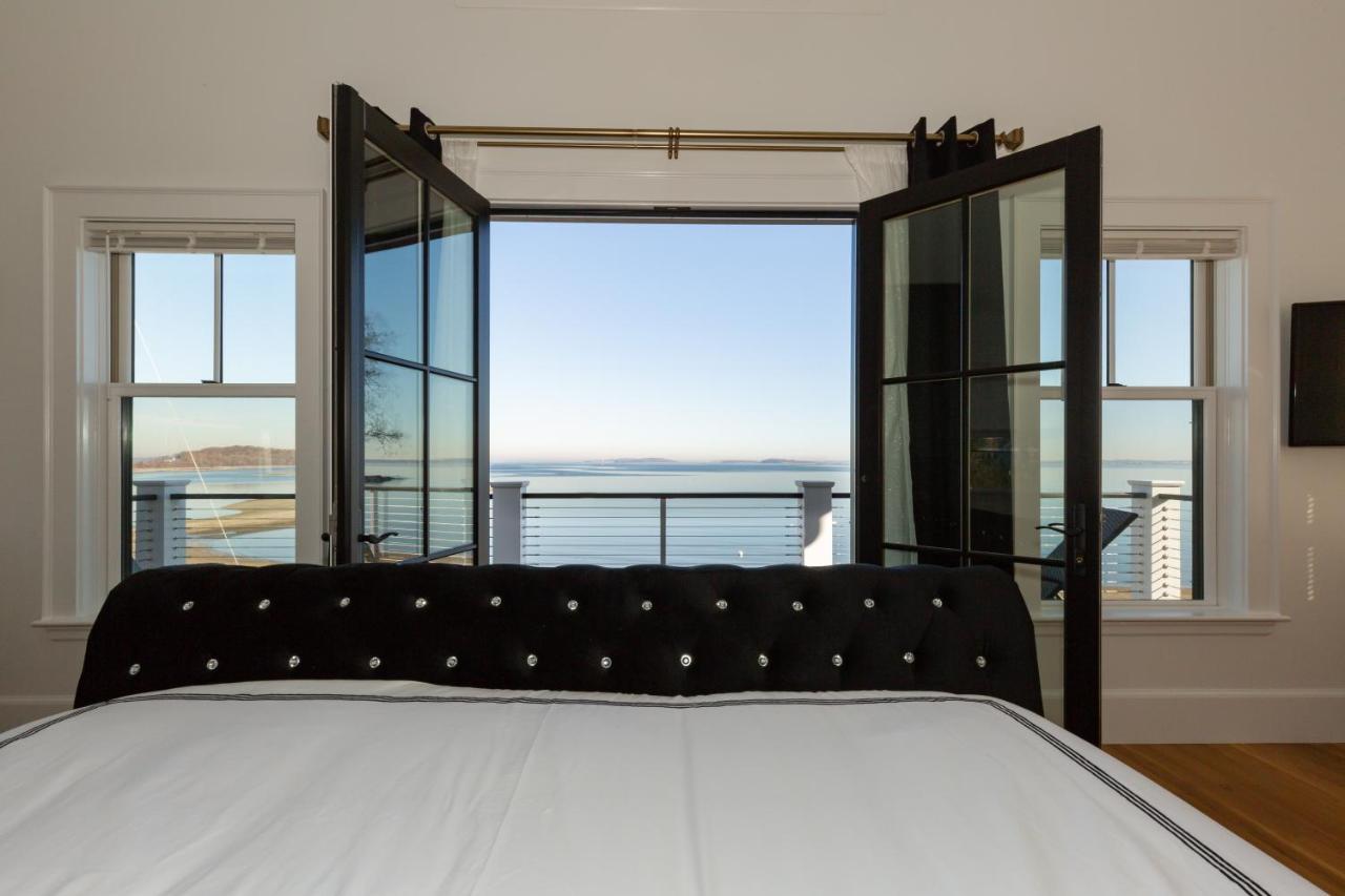 Villa Luxury Oceanfront Bayside Jewel à Quincy Extérieur photo